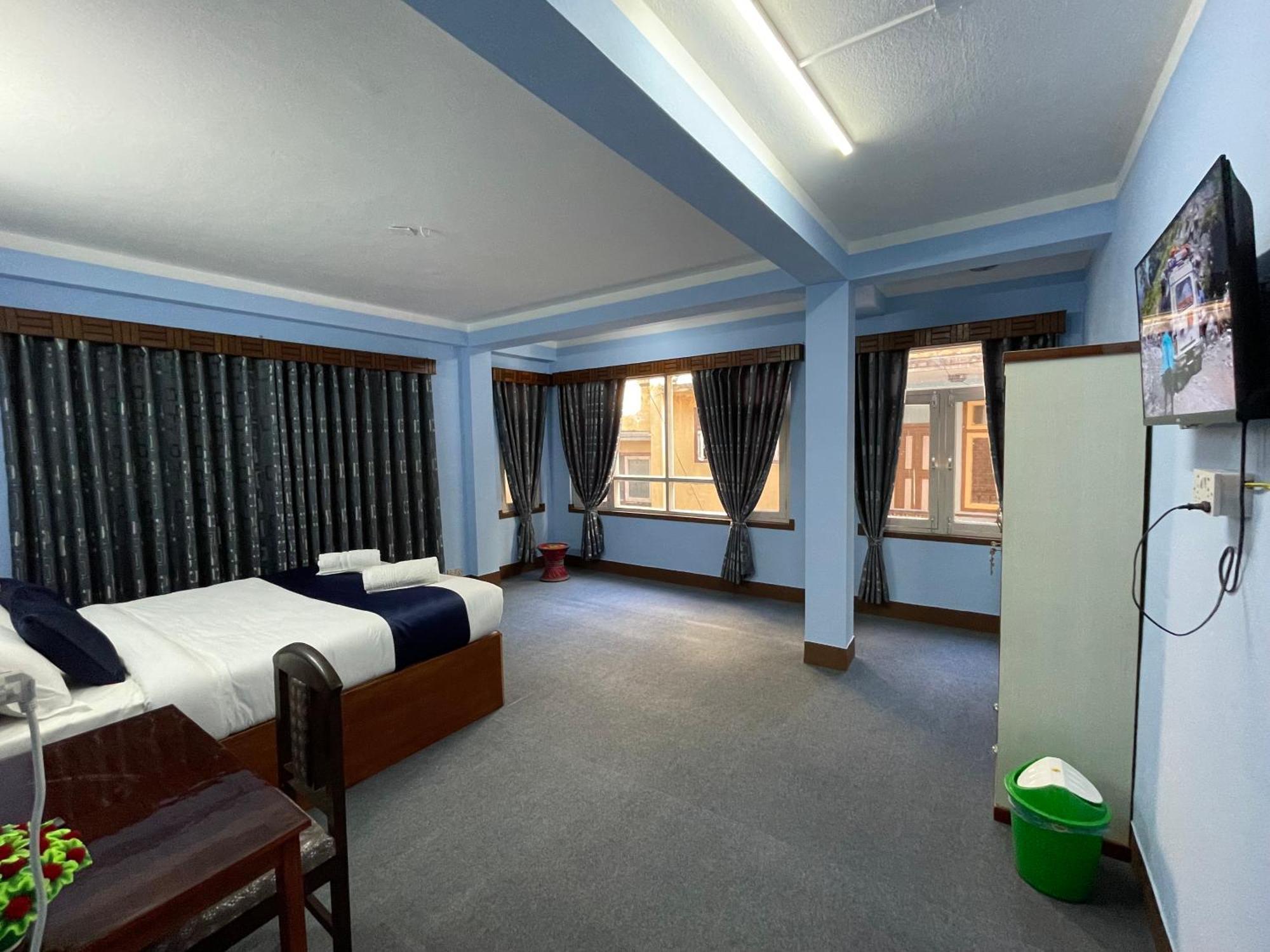 Andrew Home Kathmandu Exteriör bild